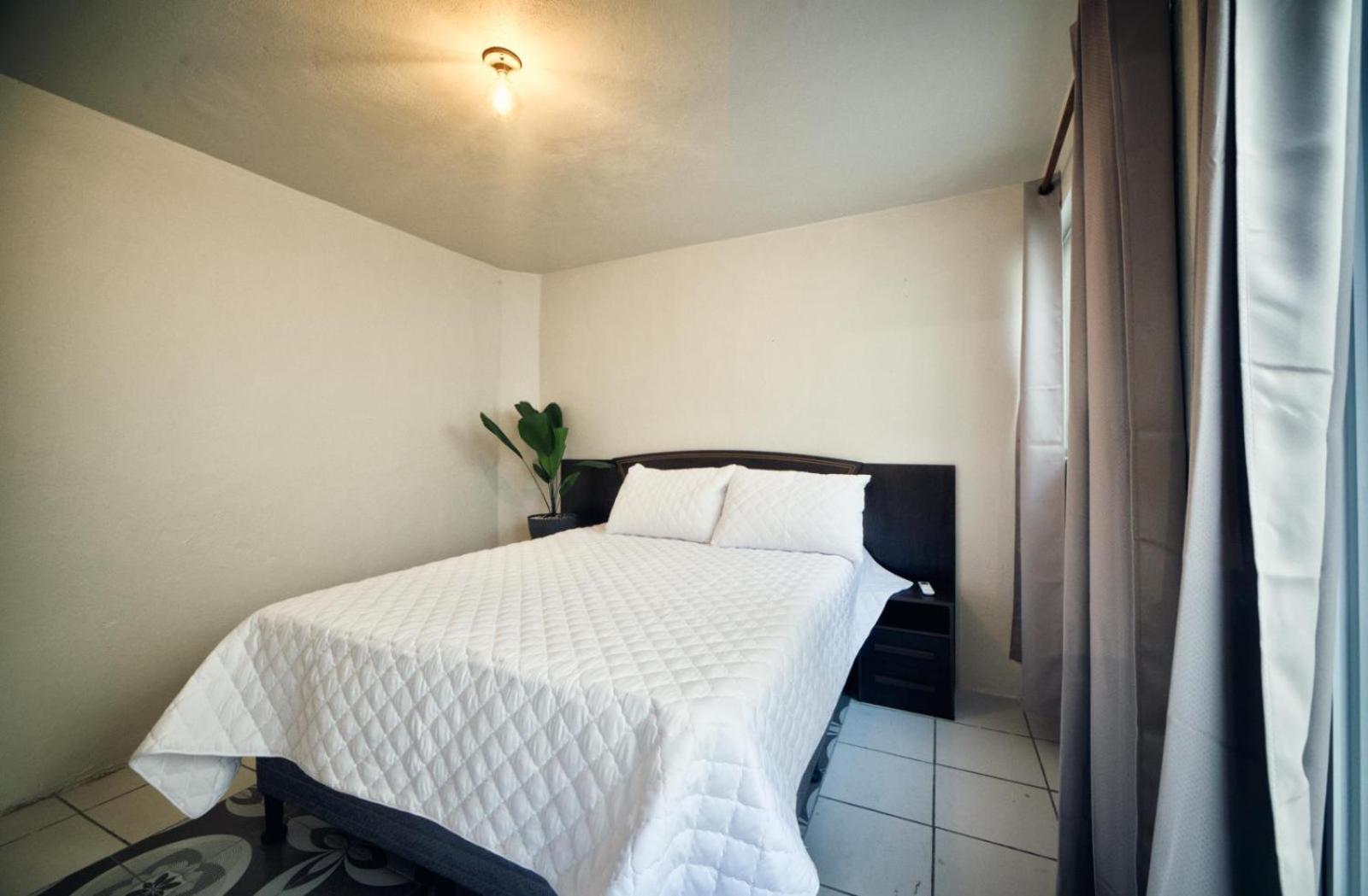 Hostal Don Cenobio Flores Zewnętrze zdjęcie