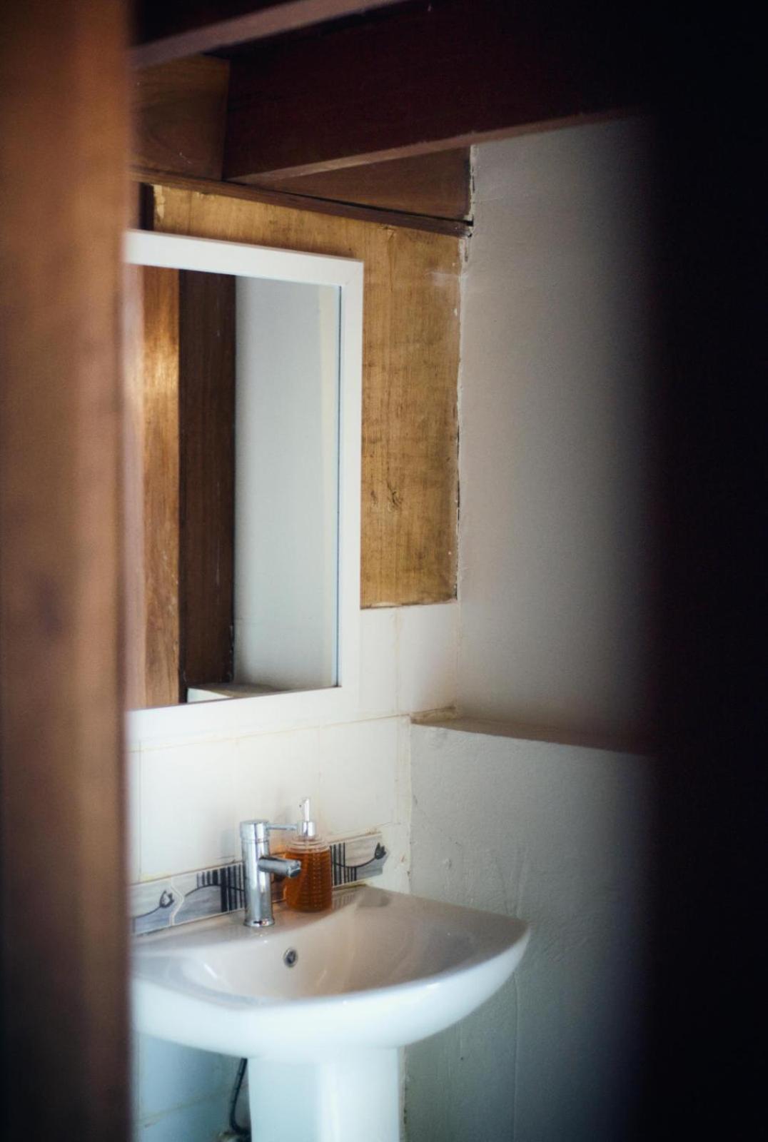 Hostal Don Cenobio Flores Zewnętrze zdjęcie